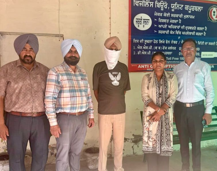 सब इंस्पेक्टर 2,000 रुपए रिश्वत लेने के आरोप में विजिलेंस ब्यूरो ने किया गिरफ्तार