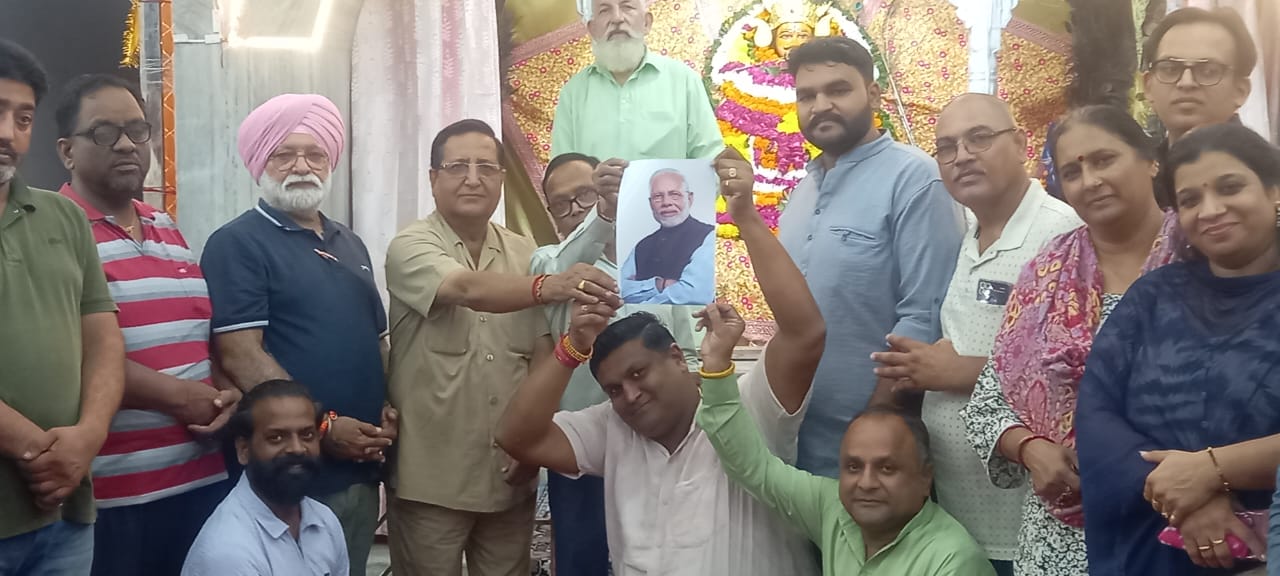 पीएम मोदी के लिए जनता का हित सर्वोपरि: भाजपा वर्करों ने मनाया प्रधानमंत्री मोदी का जन्मदिवस :-अमरजीत अमरी