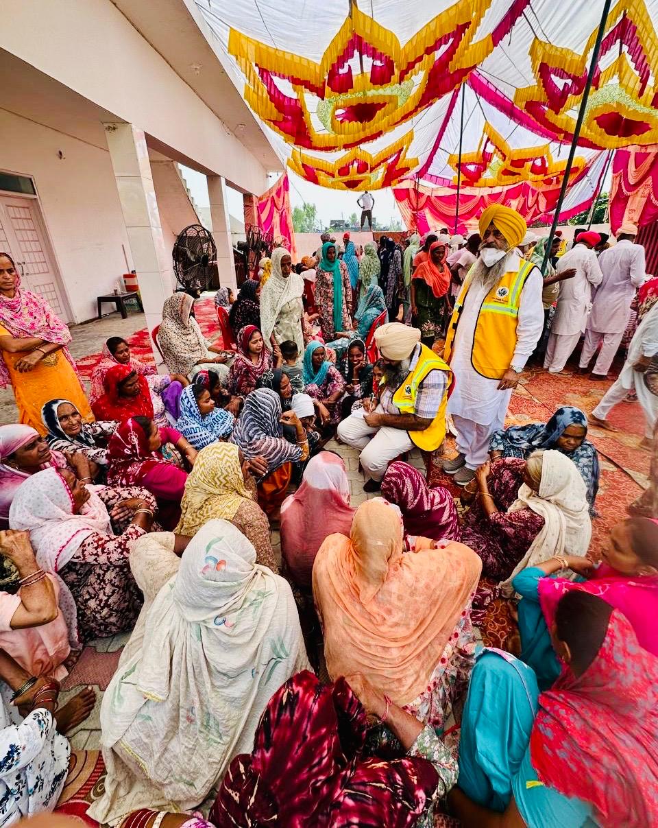 ਸਿੱਖ ਸੇਵਕ ਸੁਸਾਇਟੀ ਨੇ ਹੜ ਪੀੜਤ ਪਿੰਡ ਮੰਡਾਲਾ ਛੰਨਾ ਵਿਚ ਮੈਡੀਕਲ ਕੈਂਪ ਲਗਾਇਆ-ਖਾਲਸਾ, 600 ਮਰੀਜ਼ਾਂ ਦਾ ਇਲਾਜ ਕੀਤਾ,ਗੰਭੀਰ ਰੋਗੀਆਂ ਦਾ ਹਸਪਤਾਲ ਇਲਾਜ ਕਰਵਾਇਆ ਜਾਵੇਗਾ