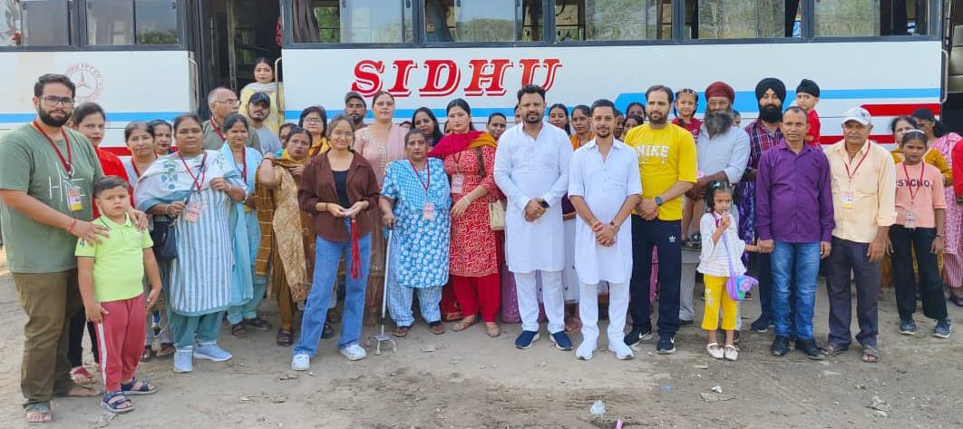माँ चिन्तापुर्णी जी 40वी फ्री बस यात्रा हिंदू एकता मंच पंजाब की तरफ से (प्रधान) अतुल चड्डा,सुमित शर्मा,अमित आस्था