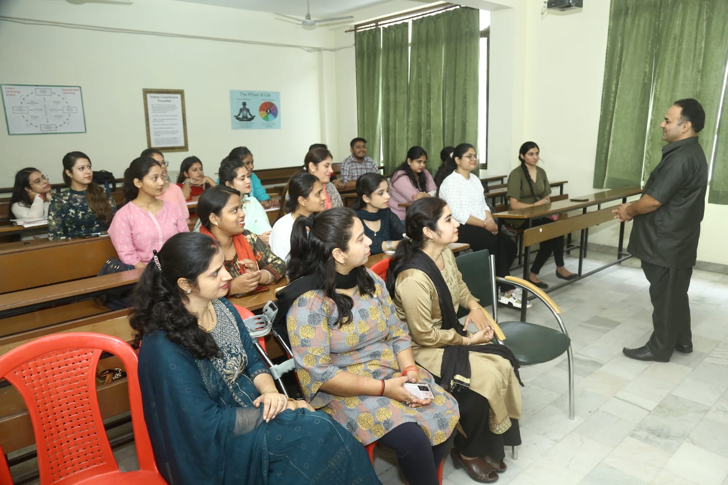 इनोसेंट हार्ट्स कॉलेज ऑफ़ एजुकेशन ने ओरिएंटेशन प्रोग्राम का किया आयोजन