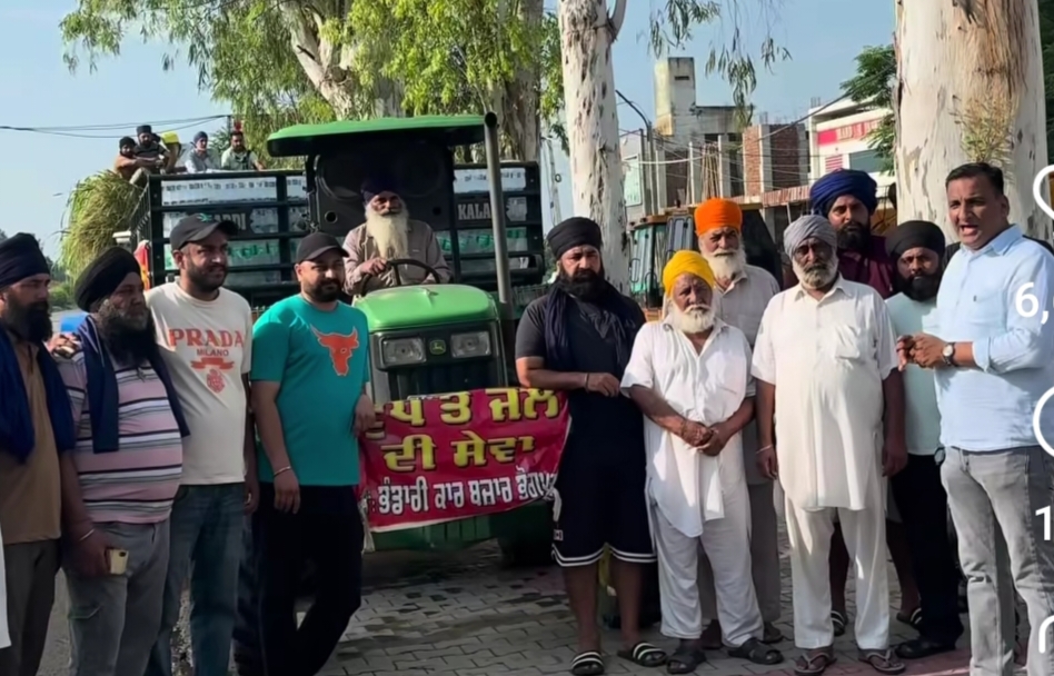 ਭੋਗਪੁਰ ਦੇ ਭੰਡਾਰੀ ਕਾਰ ਬਜ਼ਾਰ ਦੇ ਮਾਲਕ ਪੀ. ਕੇ. ਭੰਡਾਰੀ ਤੇ ਦੋਸਤਾਂ ਵੱਲੋਂ ਹੜ੍ਹ ਪ੍ਰਭਾਵਿਤ ਇਲਾਕਿਆਂ ‘ਚ ਵੱਡੀ ਸੇਵਾ  *ਪੀੜਤ ਲੋਕਾਂ ਨੂੰ ਸੁੱਕਾ ਰਾਸ਼ਨ , ਪਾਣੀ ਦੀਆਂ ਬੋਤਲਾਂ, ਮਿੱਟੀ ਦੀਆਂ ਟਰਾਲੀਆਂ, ਦਾ ਯੋਗਦਾਨ ਪਾਇਆ ਗਿਆ*