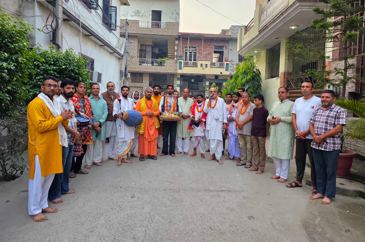 ओ मन मोहन,ओ नंद नंदना, गोपियों के प्राण धन,राधा जी के रमणा संकीर्तन से भक्तिमय हुआ विनय नगर, जय राधे, जय कृष्ण, जय वृंदावन – श्रुति महाराज