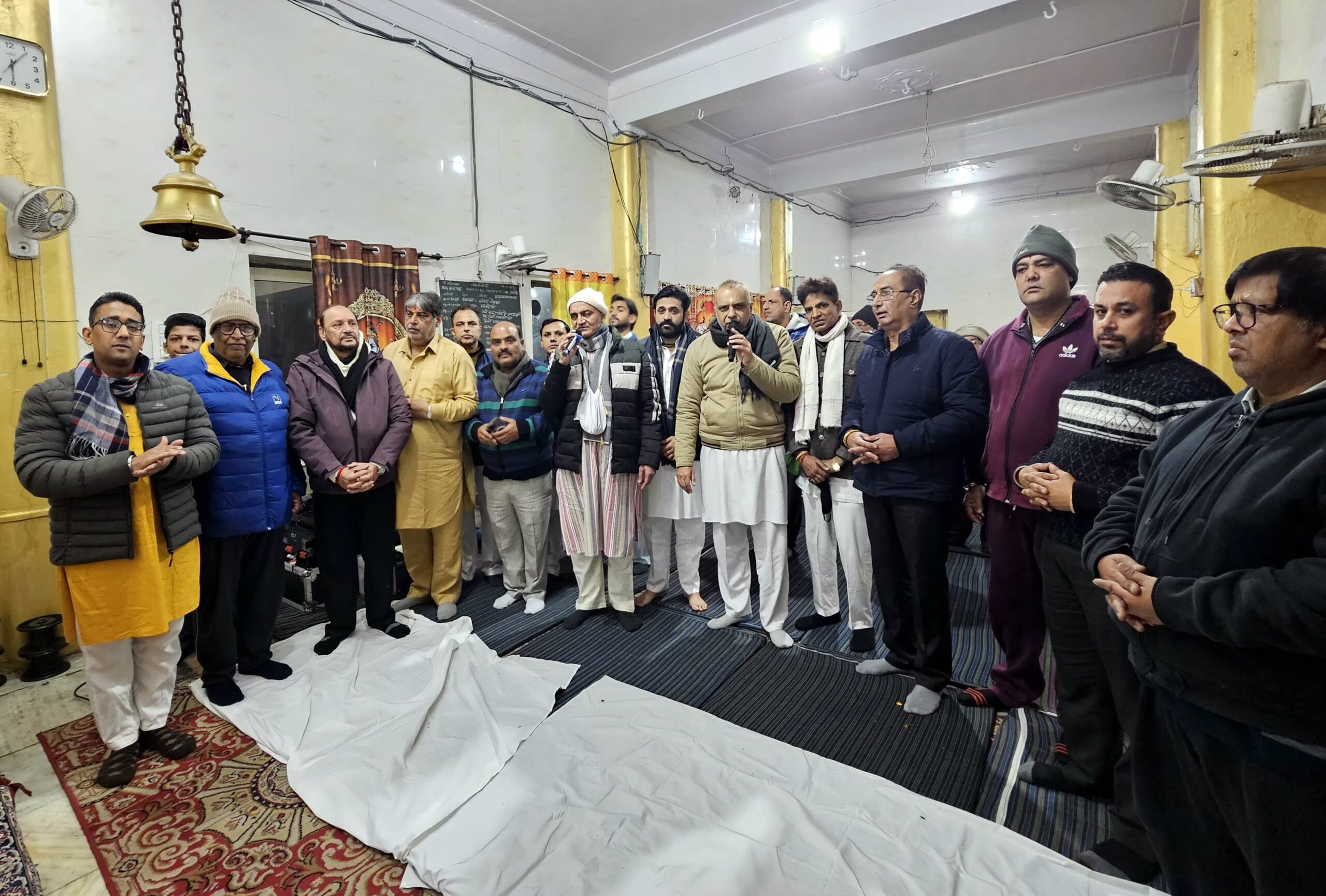 हरि हरि बोल के जयघोष से गुंजा अटारी बाज़ार,प्रथम वर्षगांठ पर भगवान् को अर्पित किया छप्पन भोग